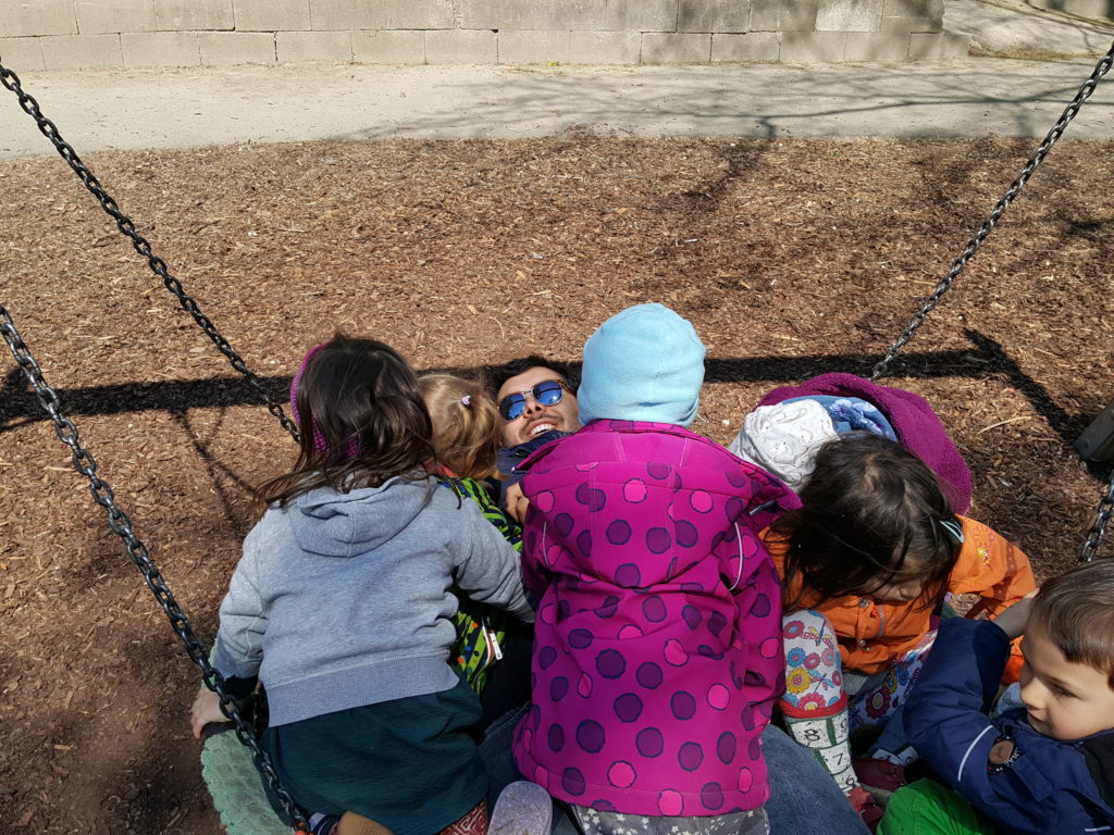 LIFE As A Volunteer 1024x768